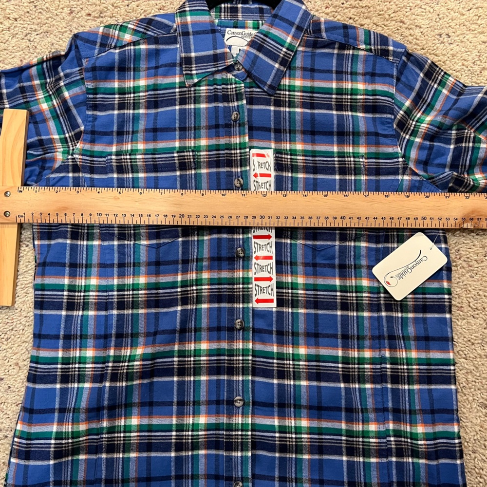 NEW Women’s Flannel Shirt (Medium) - Picture 6 of 13